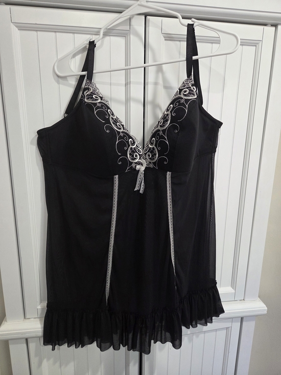 Cacique Other - Cacique Black Embroidered Lace Chemise with Bow Size 18/20